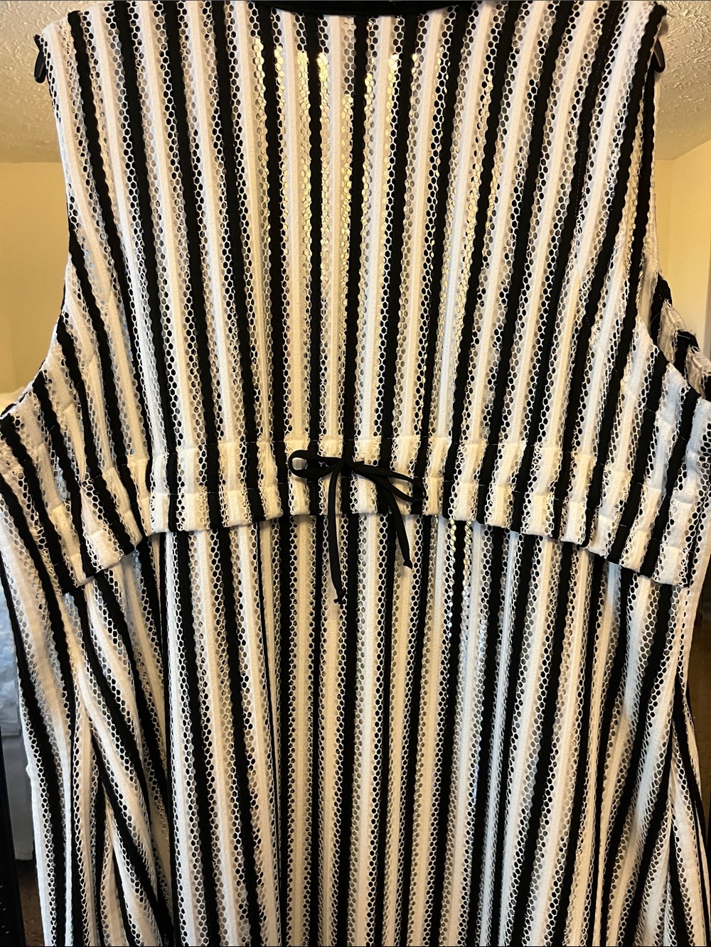 Striped Open Long  Cardigan Vest in Black and White - Picture 3 of 10